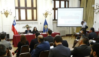 Directora del CEFIS UAI expone en seminario de Donaciones a Universidades e Institutos Profesionales